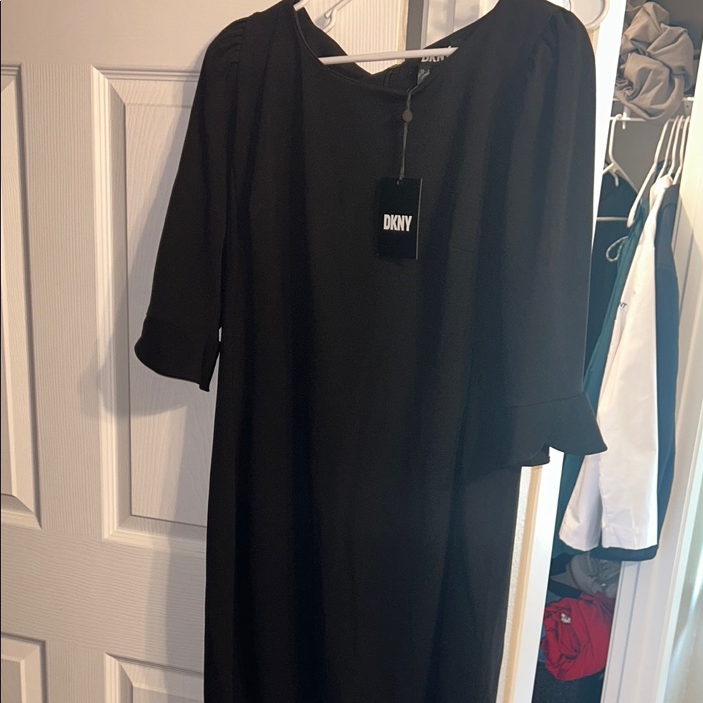 DKNY nwt womens 3/4 Sleeve Jewel Neck Sheath Dress